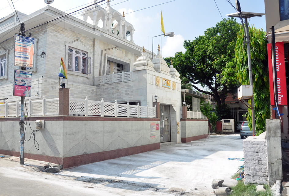 Six new Corona positive including Sepoy in district