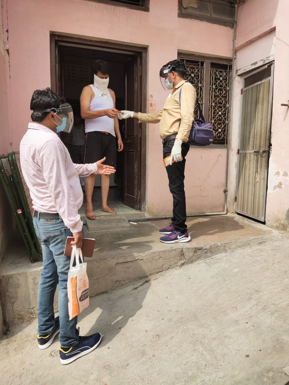 Person died after Coron's report came negative, eight people including niece who came in contact with the deceased were found positive