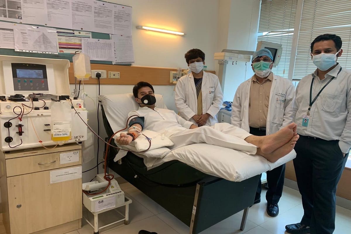 Rajya Sabha MP Jyotiraditya Scindia Donates Plasma Today, says Everyone responsibility protect countrymen