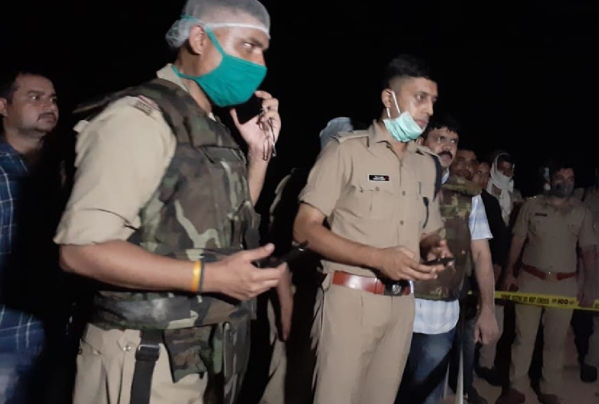 police encounter two wanted criminals arrested in agra