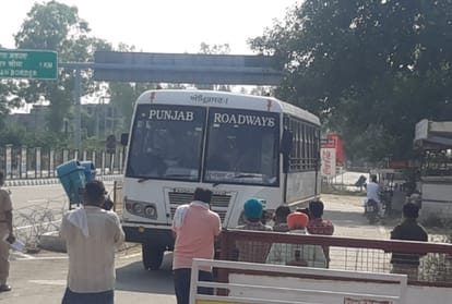 114 Indians, 82 Pakistanis return to their countries via Attari-Wagah border