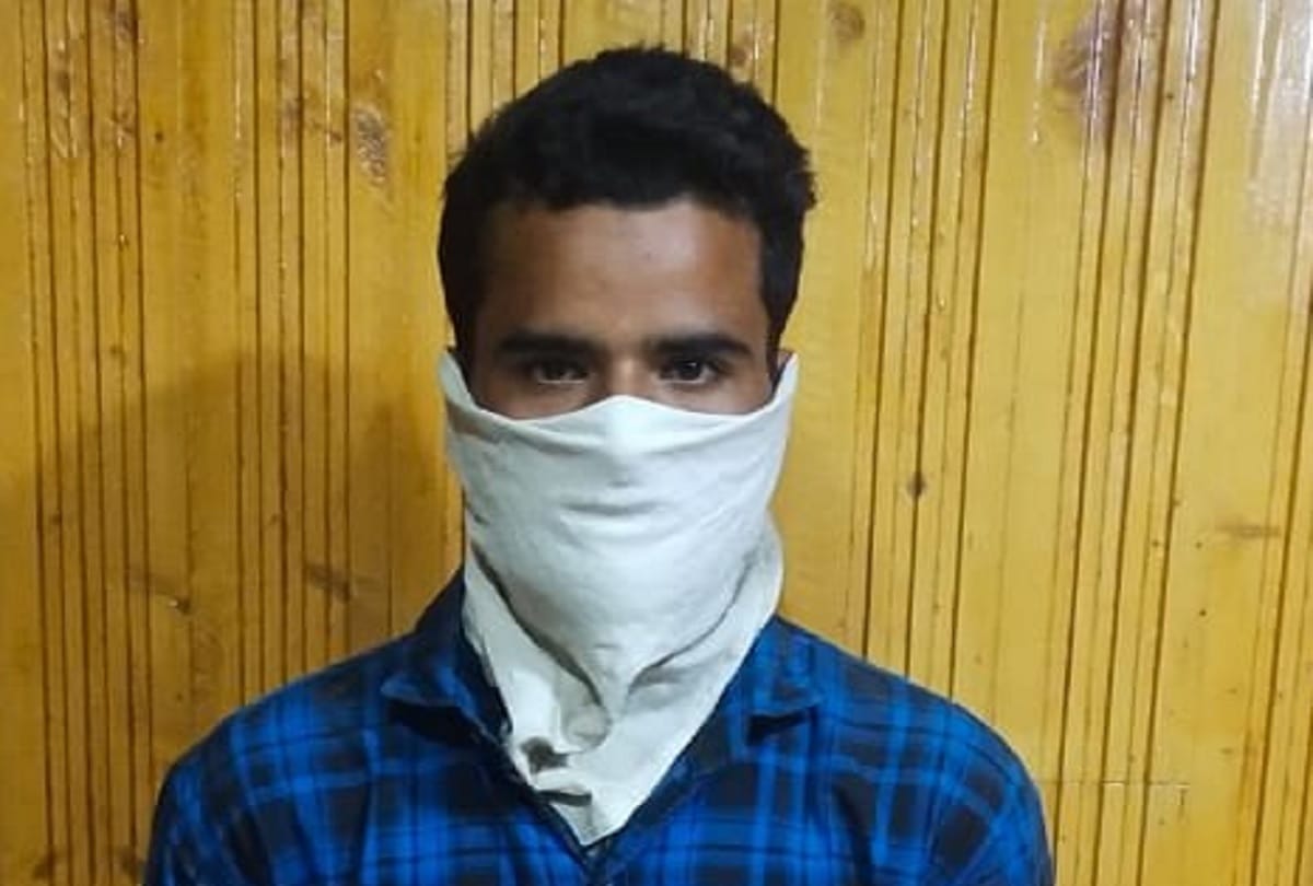 A terrorist of Lashkar caught by security forces in Bandipora, interrogation continues