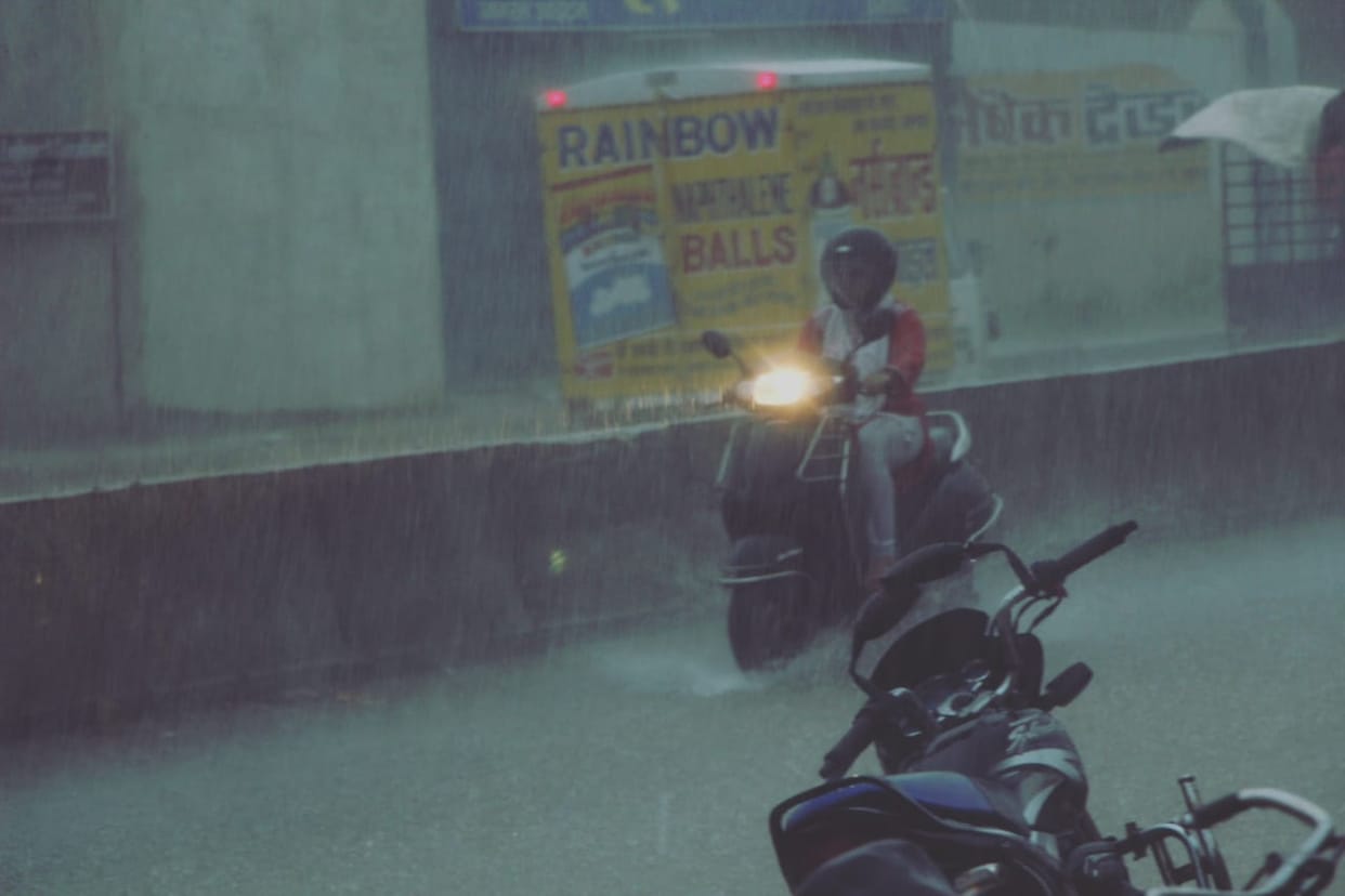 Fast rain in Meerut of Western Uttar Pradesh at today
