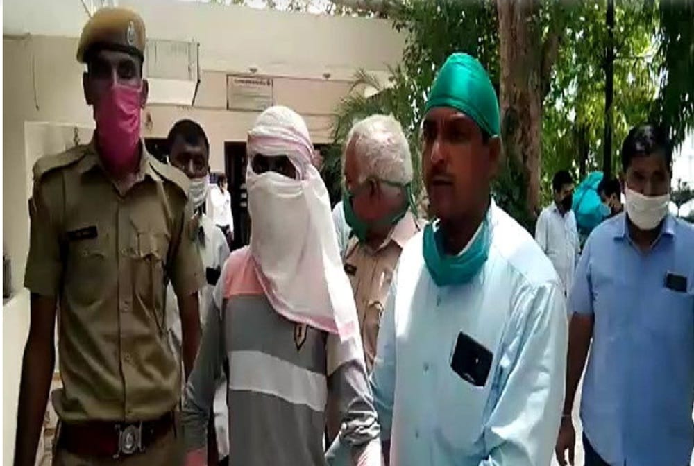 nabbed an accused who made a bomb threat call to blow up cm ashok gehlot residence