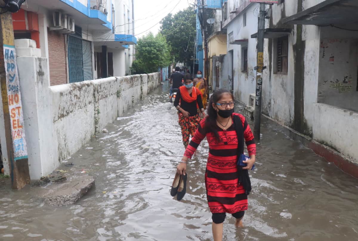heavy rain in gorakhpur Weather change update