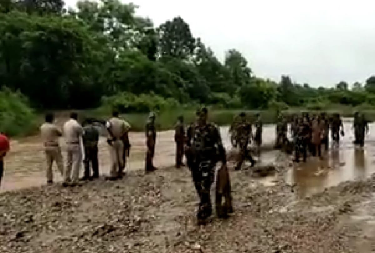 Four naxalites were killed by Joint team of Bihar STF and SSB in indo-nepal border