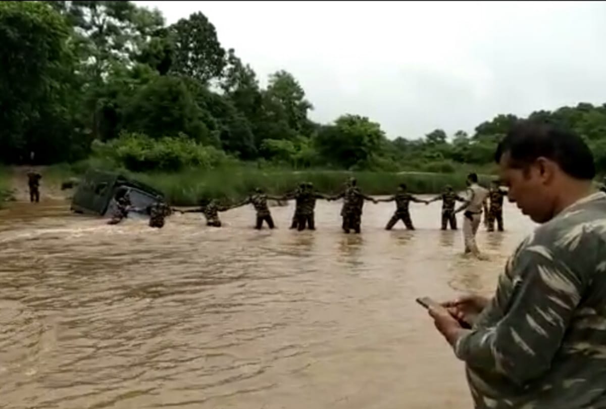 Four naxalites were killed by Joint team of Bihar STF and SSB in indo-nepal border