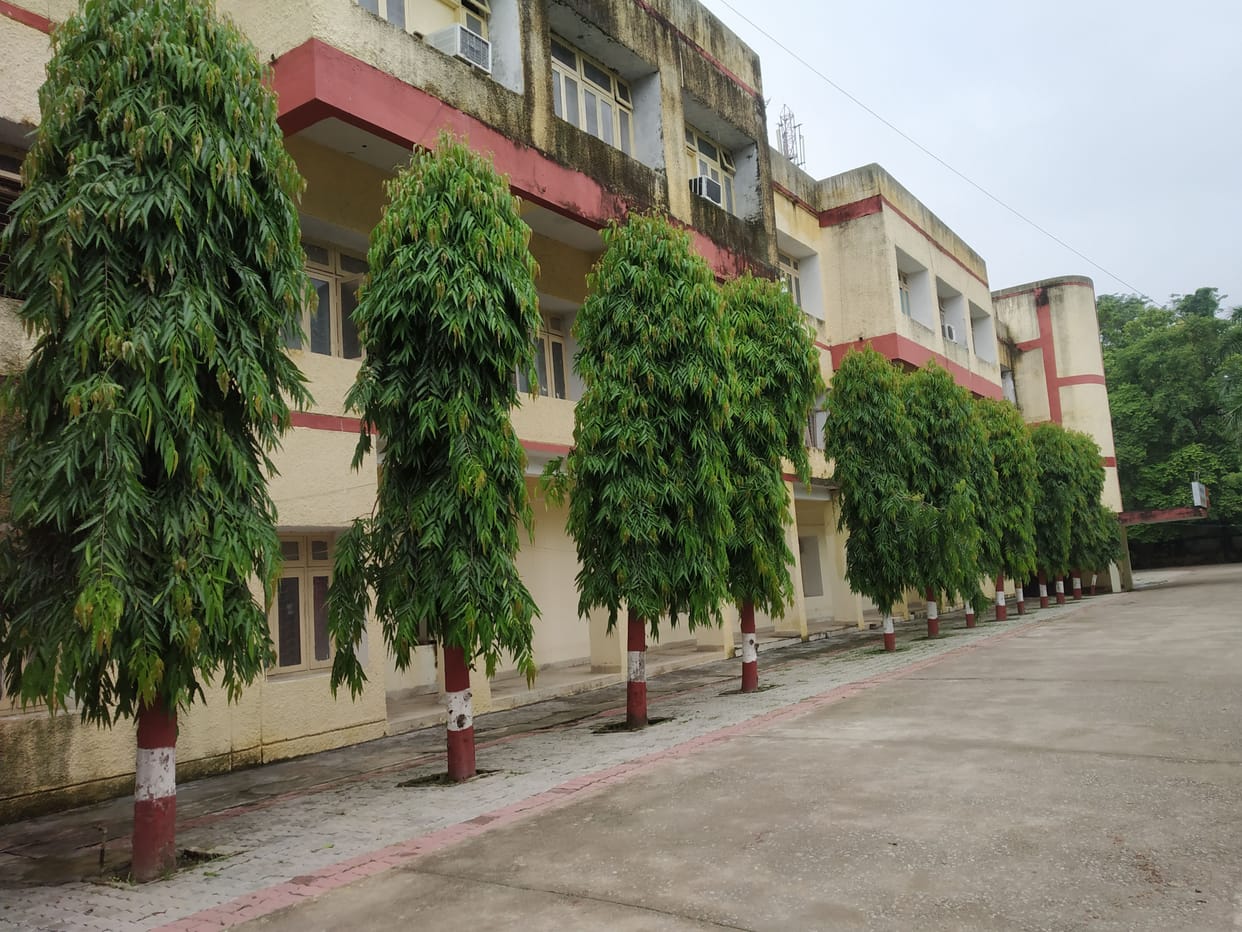 Corona Crisis: Vikas Bhawan and Mankapur Block Complex Sealed