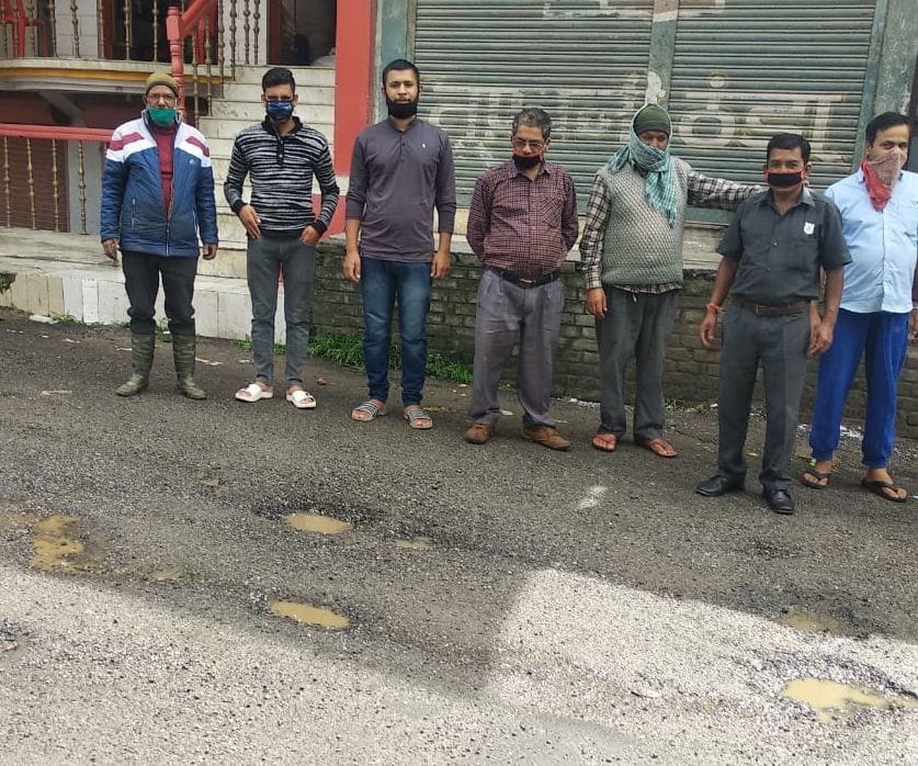 Patches filled on Dakbangla road did not last two days