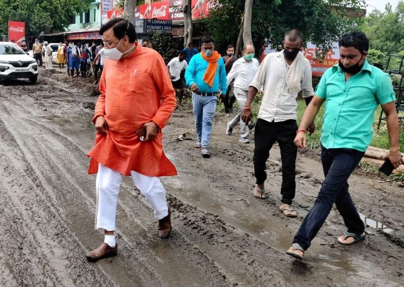 If not repaired in a week, I will sit in the pits of the road: Shukla