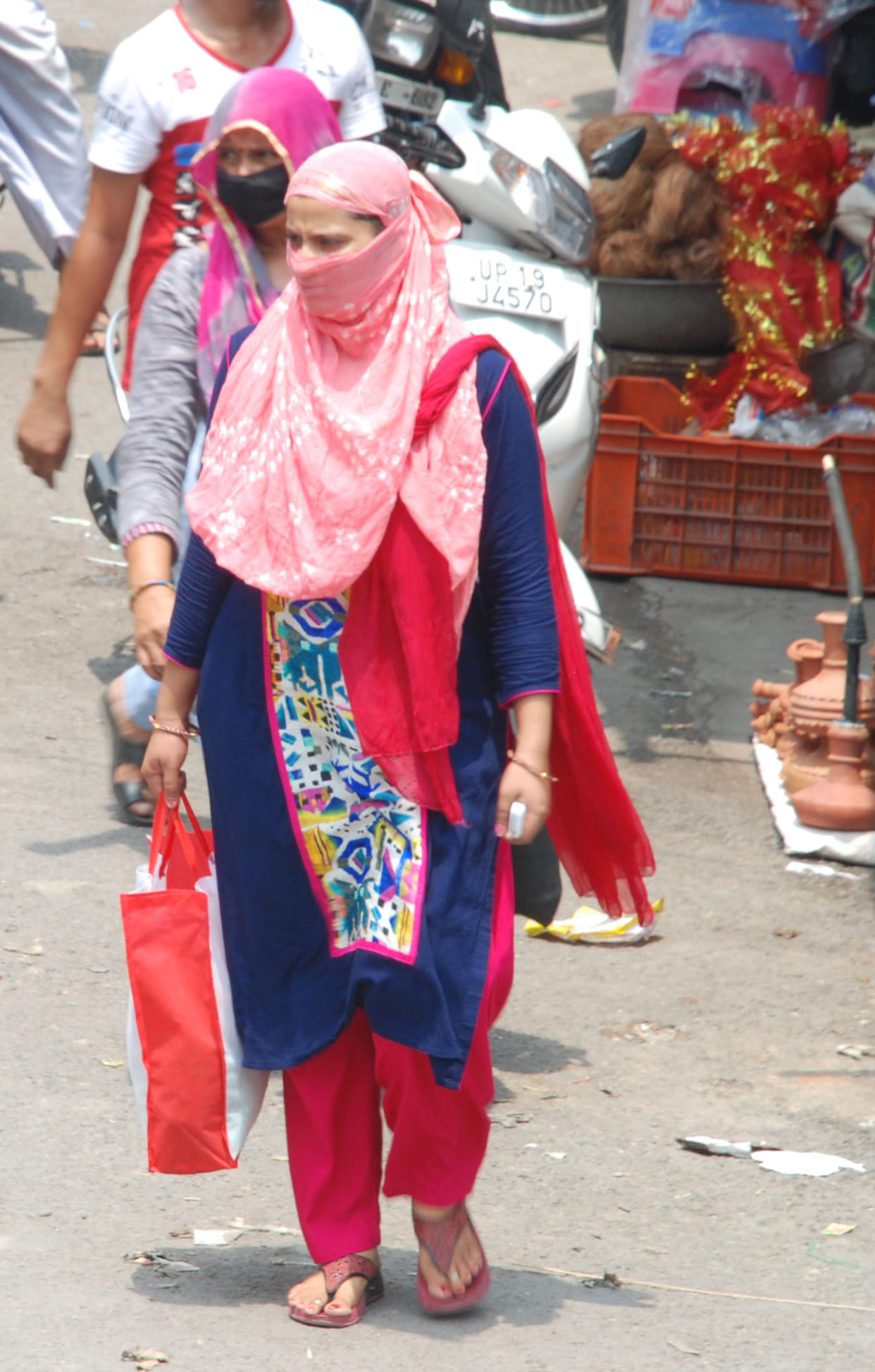 The mercury rose two degrees after drizzle