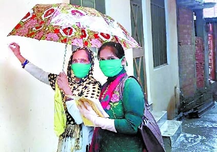 Stickers, officers, children and rain are no longer able to put stickers on infected homes