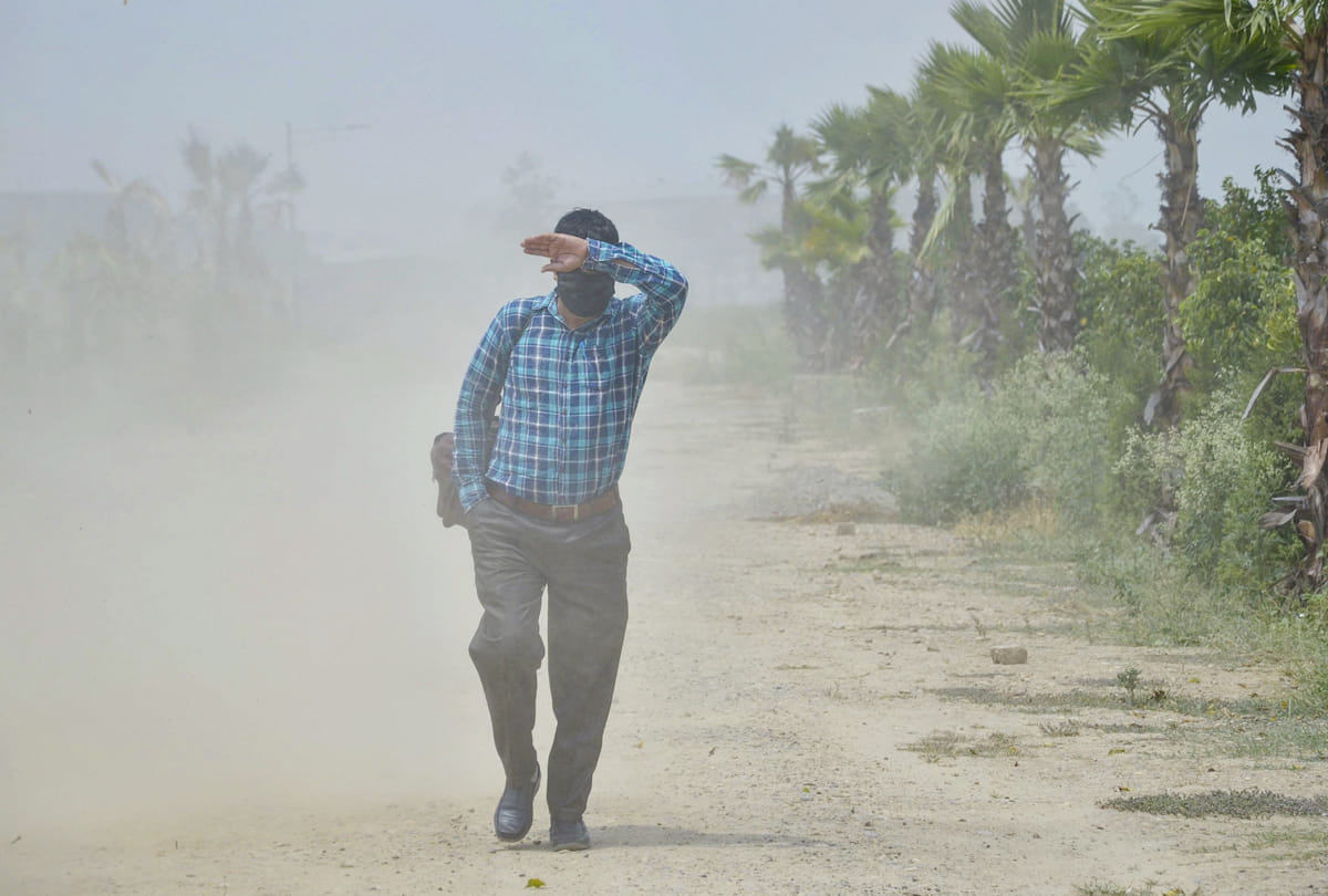 Over 99 per cent of Indias population breathes air that exceeds WHOs PM2.5 guidelines Report