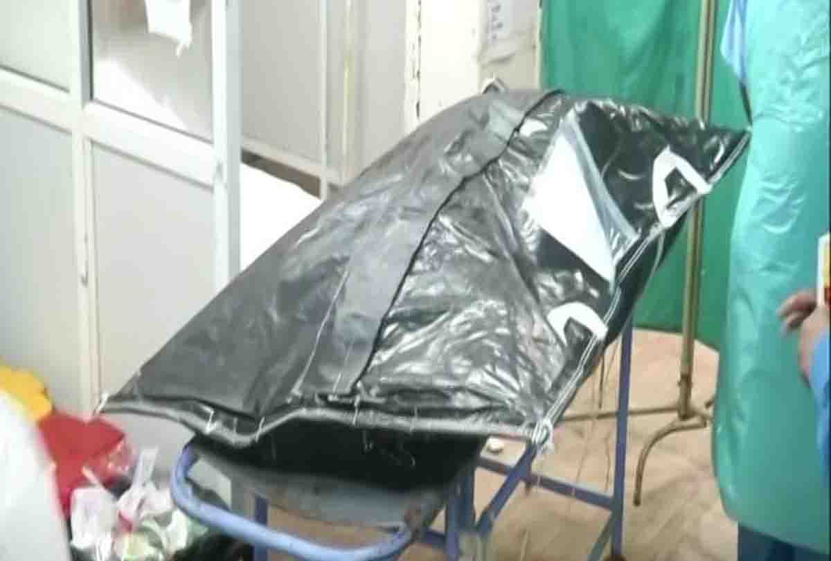 Vikas Dubey Wife Richa Dubey and Son: Vikas Dubey's post-mortem begins, wife, son being brought to Kanpur