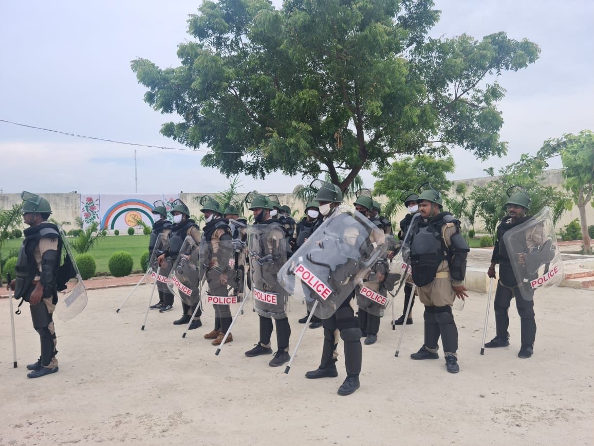 police did the mock drill in kaushambi jail