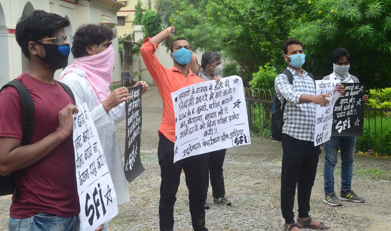 sfi demonstrated against ugc's guidelines