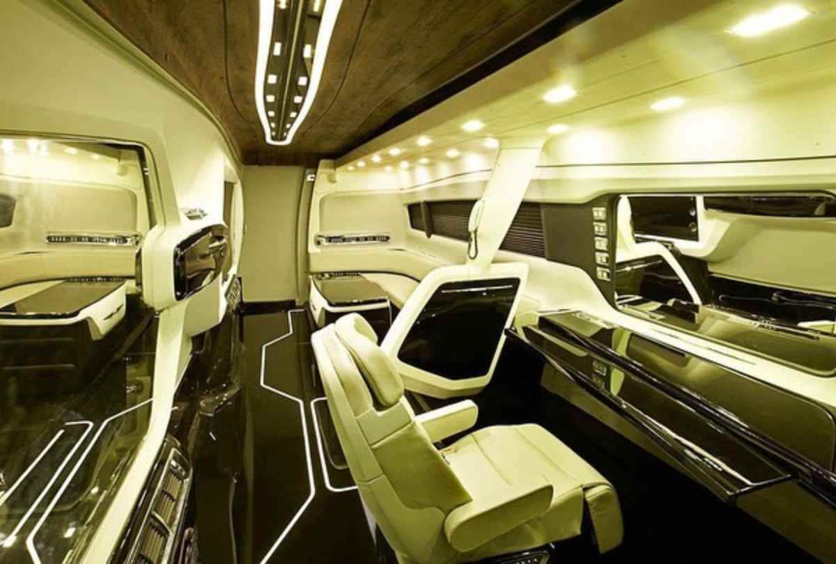 Shah Rukh Khan Vanity Van Photos here inside look