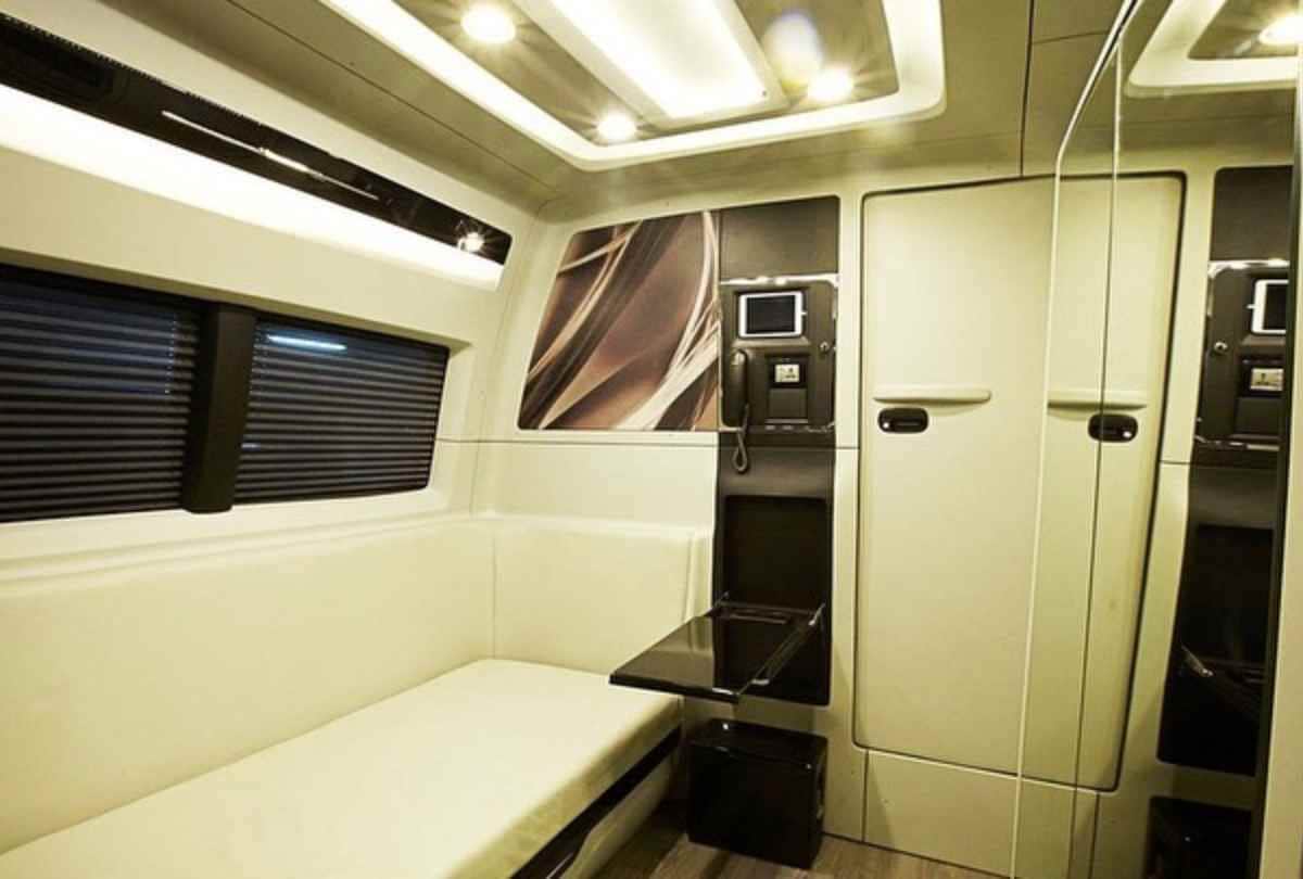 Shah Rukh Khan Vanity Van Photos here inside look