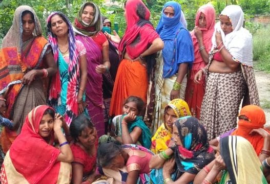 Two including an electrical worker died in road accidents in unnao