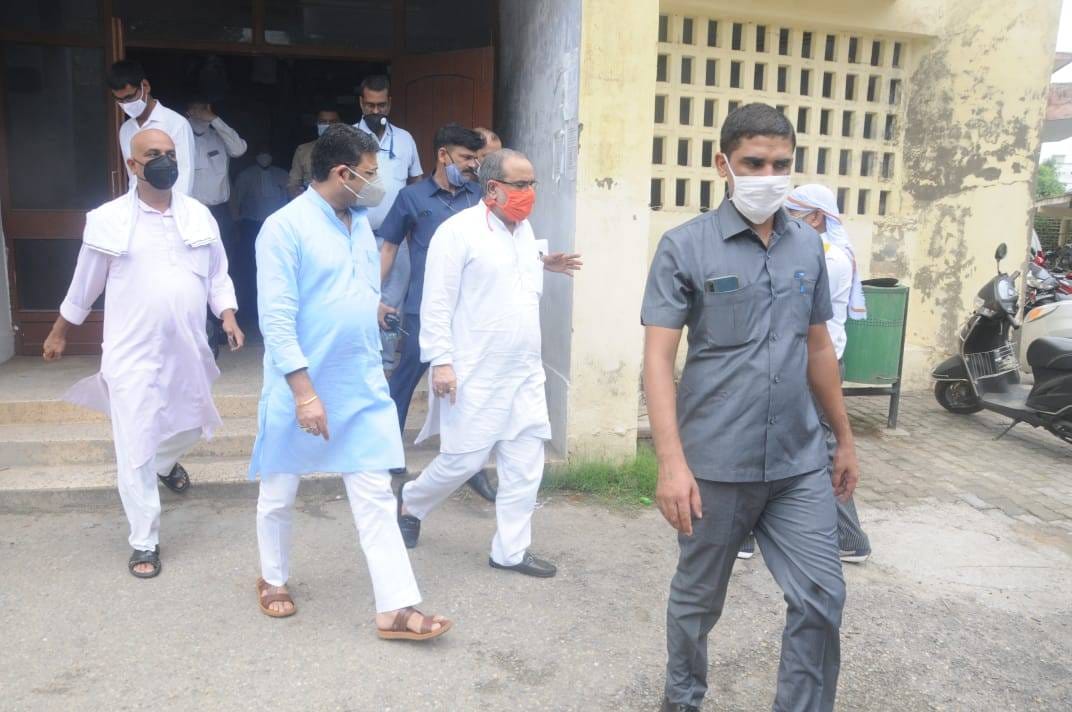 cabinet minister and MLA present in court in kant case moradabad