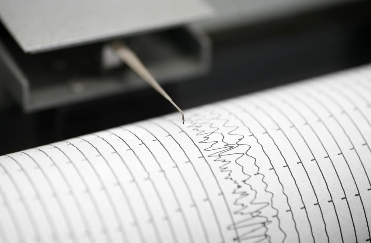 Tsunami alert issued after earthquake at Vanuatu in South Pacific Ocean