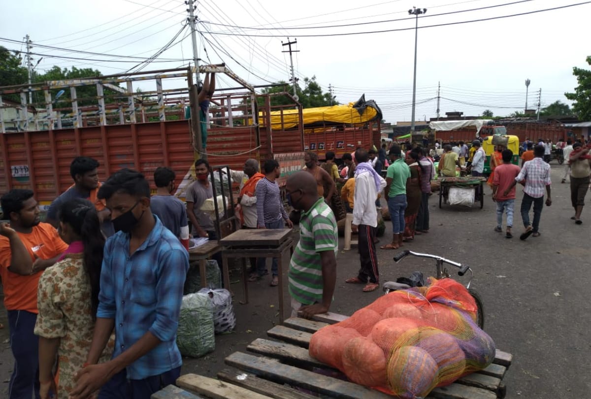 Lockdown update news All markets will closed today and tomorrow during lockdown again in gorakhpur due to coronavirus