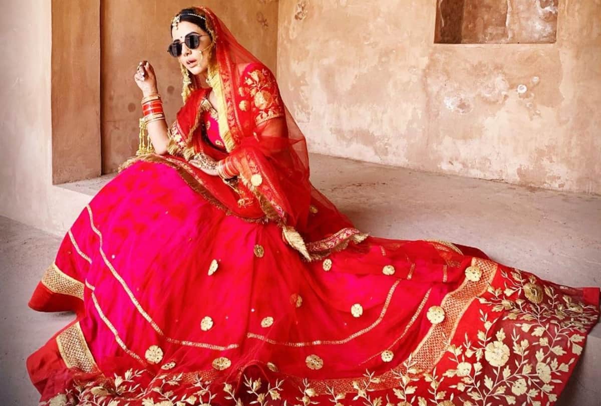 hina khan latest pink bridal look goes viral