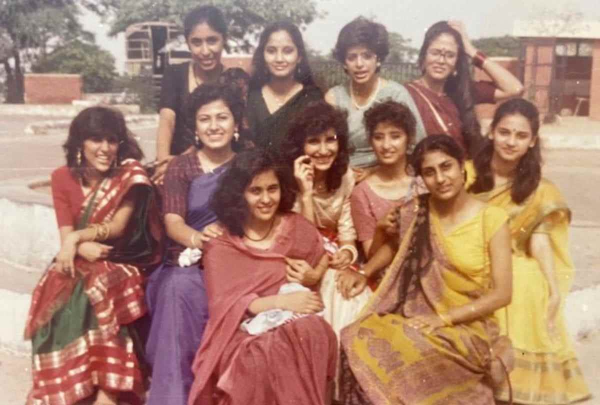 manisha koirala share a throwback photo with friends after nepal controversy