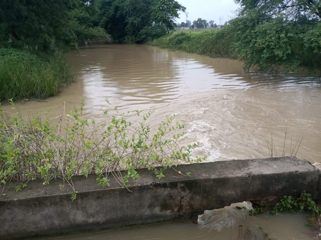 mirzapur Bhokanala embankment is broken destruction in the villages