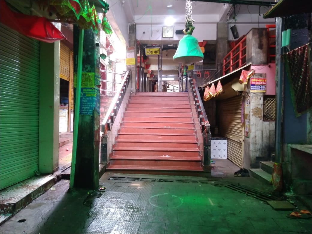 devotees prevented entry into Vindhyachal temple