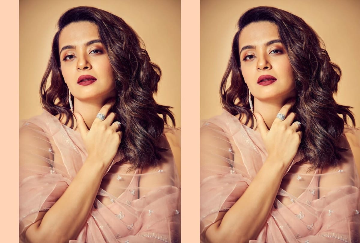 Surveen Chawla reveals her waist and chest size were questioned during her first film meeting in Mumbai