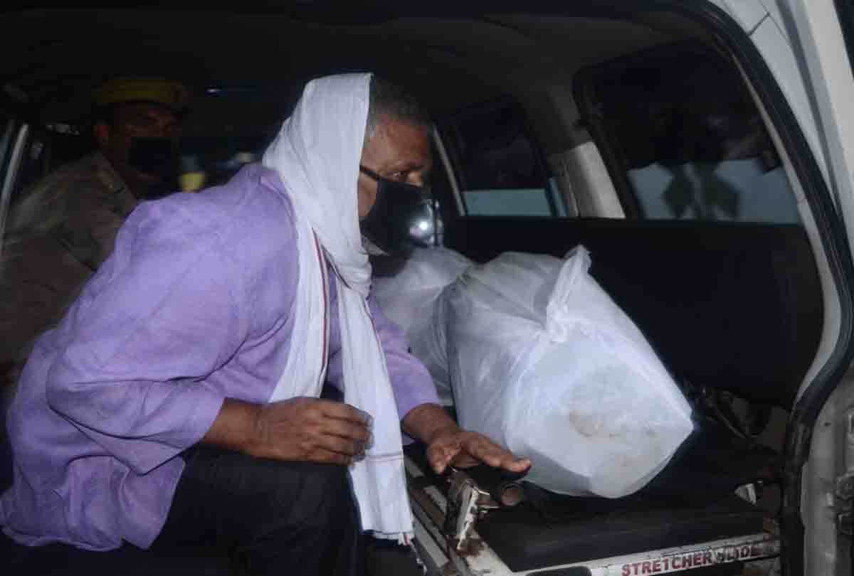 kanpur encounter: Richa screamed after seeing Vikas dubey body, Said now i am picking gun