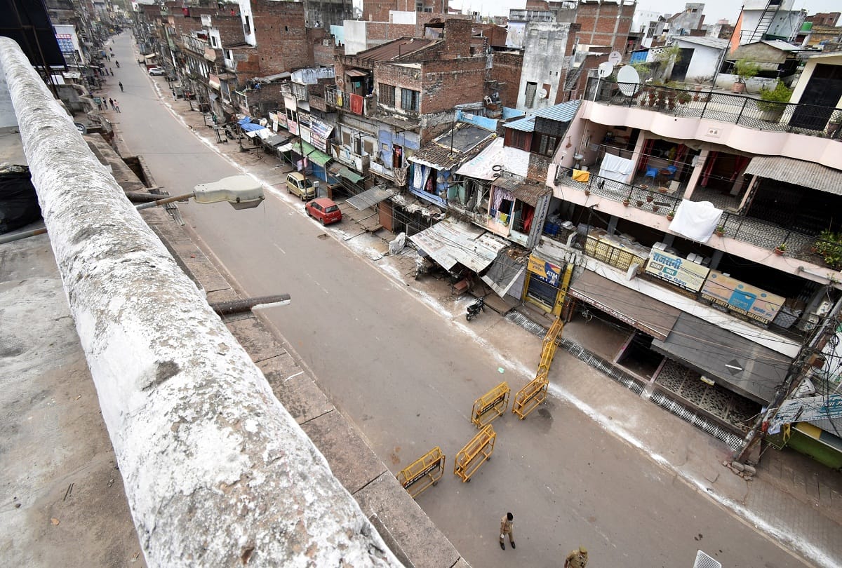 Prayagraj News: लॉकडाउन से भी ज्यादा रही सख्ती, कंट्रोल रूम से रखी गई निगरानी