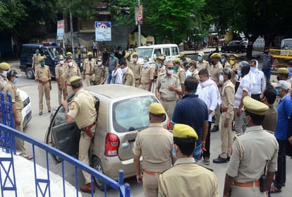 Case filed against six lawyers protesting against Vikas Dubey's encounter