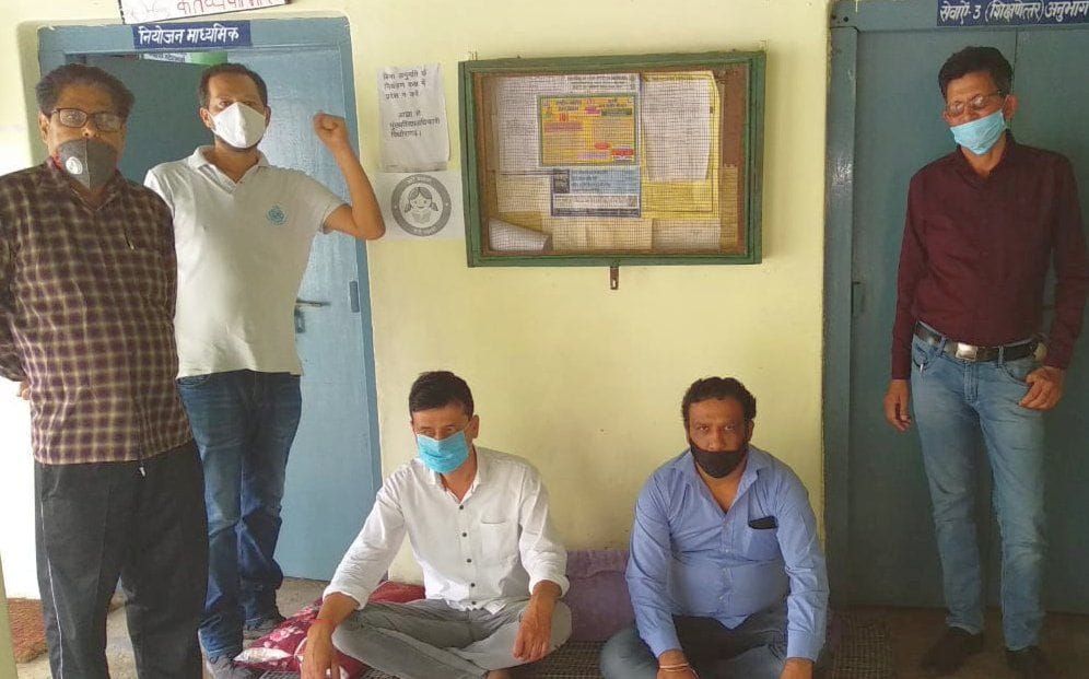 Ministerial personnel fasted in Pithoragarh