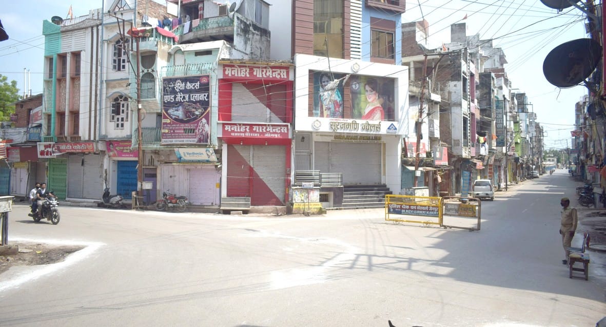 Strict watch, vehicles stopped outside the city