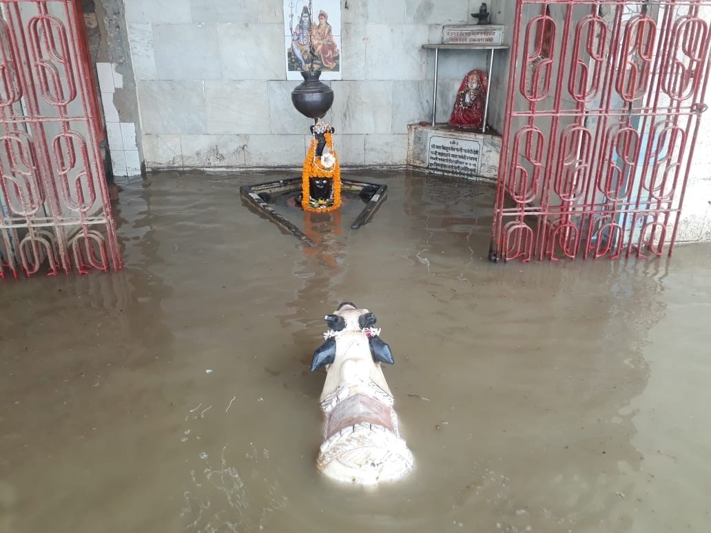 Gomti water reached Gomateshwar temple