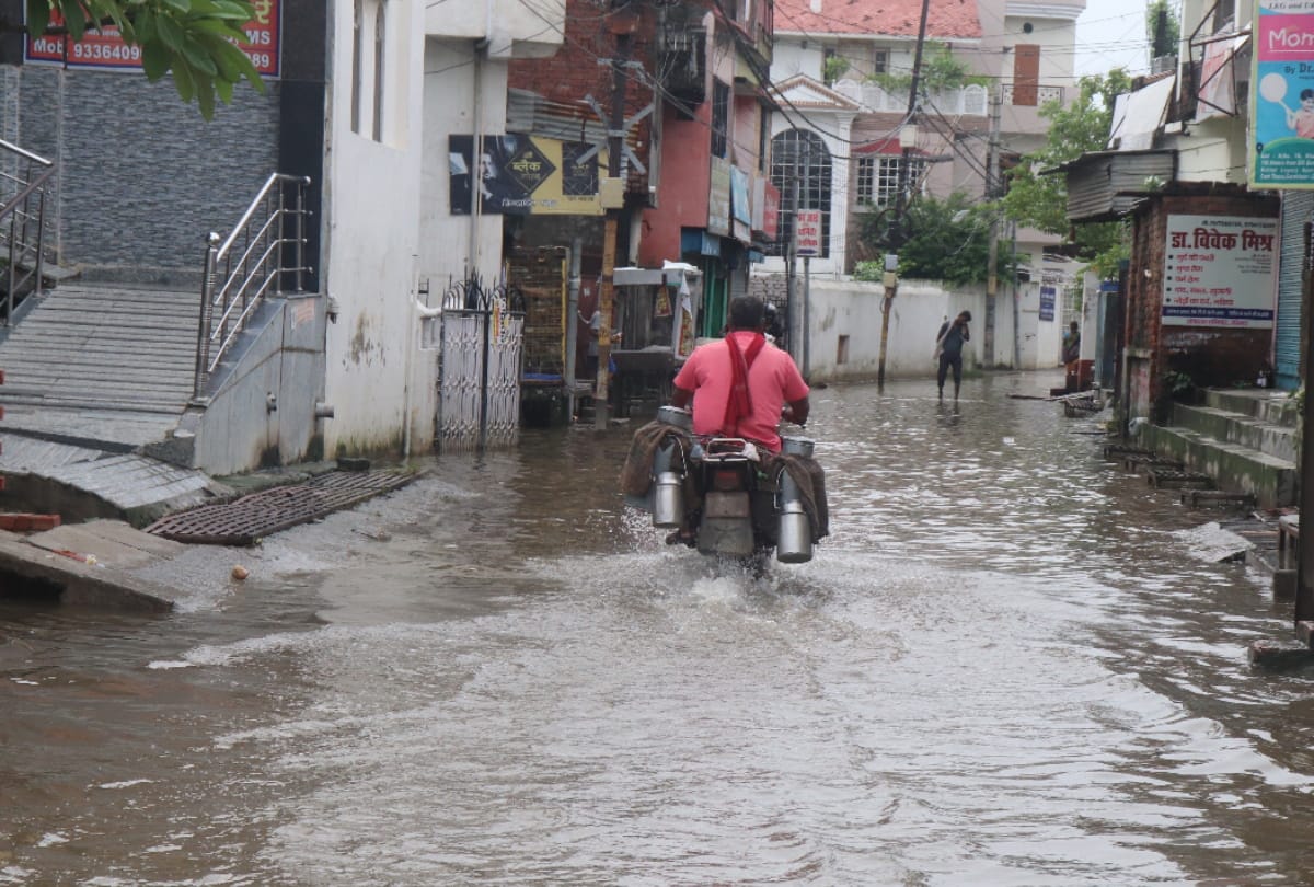 weather news today: Monsoon active in gorakhpur basti mandal enters water houses due to heavy rain