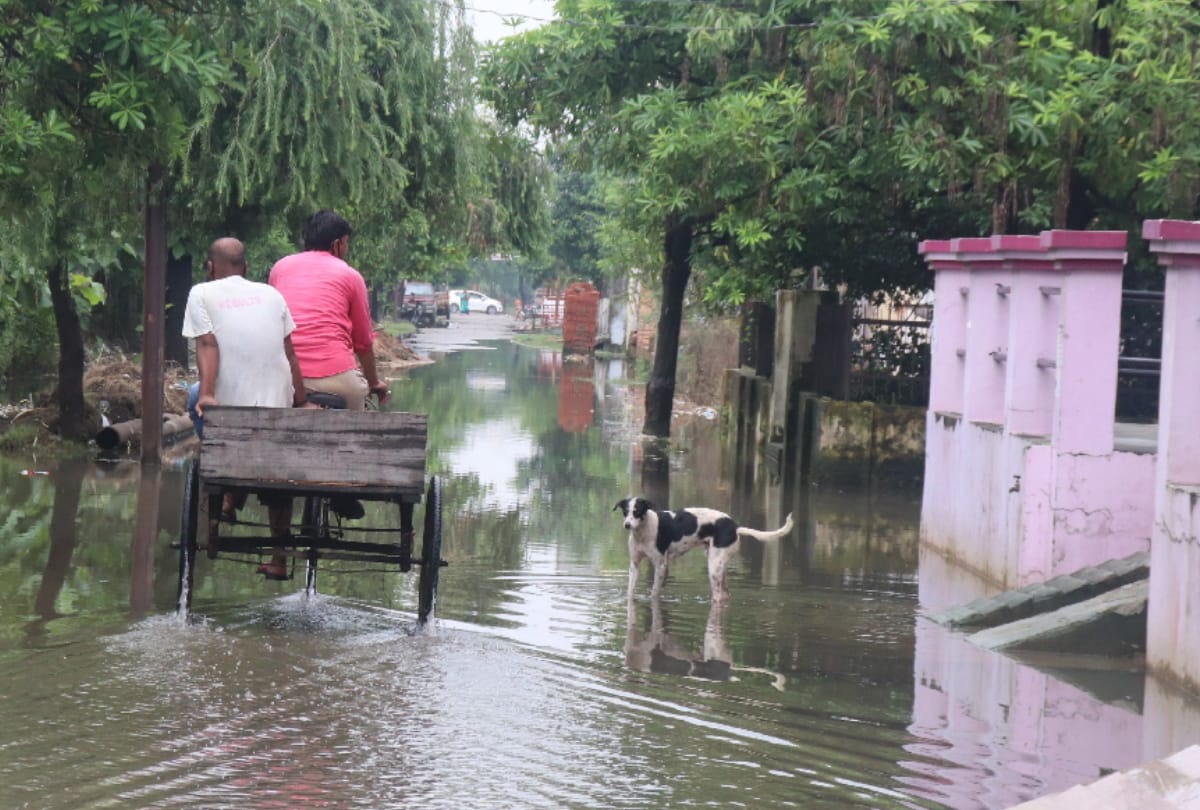 weather news today: Monsoon active in gorakhpur basti mandal enters water houses due to heavy rain