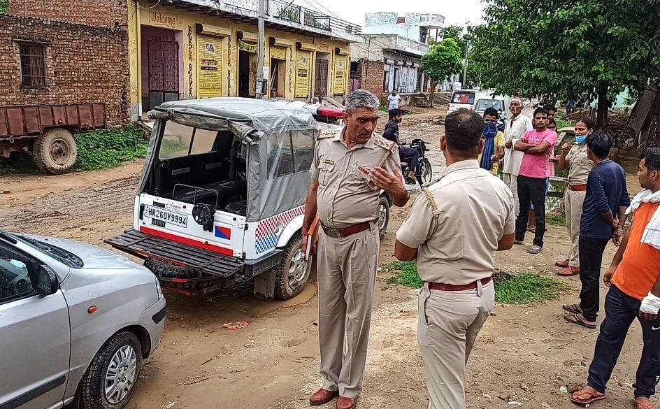 dhaba owner shoot a lady and sucide