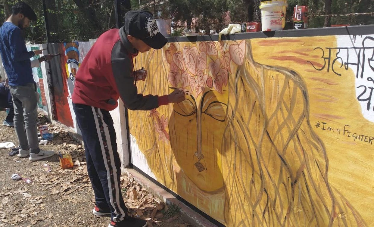 Wall Painting in Pithauragarh
