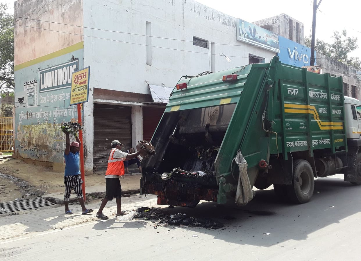 Farrukhabad: Cleanliness Campaign on Roads, Dirt in Government Colony