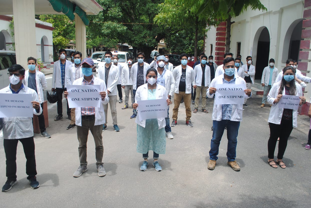 Doctors demand to increase honorarium from CM