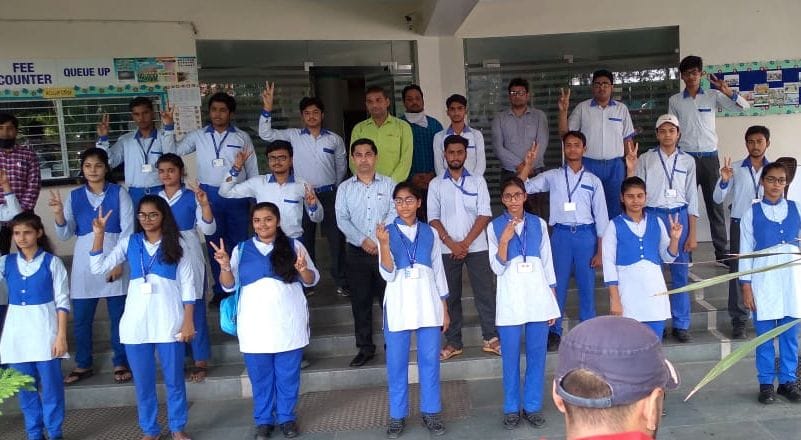 94.7 fisdi marks ke saath rashmi tooper