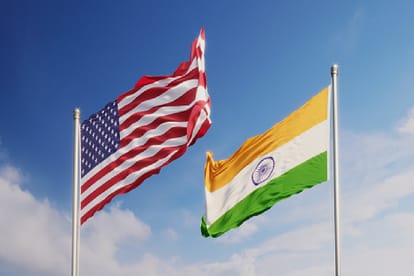 Report: भारत से अमेरिका को स्मार्टफोन का निर्यात 254% बढ़ा, अप्रैल-दिसंबर, 2023 में 3.53 अरब डॉलर का व्यापार Smartphone exports from India to America increased by 254% trade worth $3.53 billion in April-Dec 2023