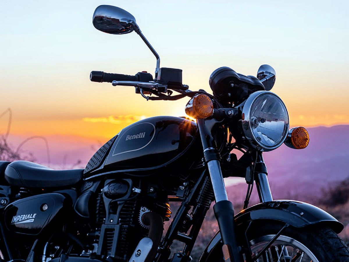 Benelli Imperiale 400 Vs Jawa Forty Two which one is best bs6 motorcycle for you. Read Comparison