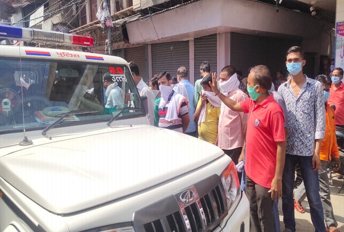 Shopkeeper Protests In Firozabad After New Guide Line Of Market Open