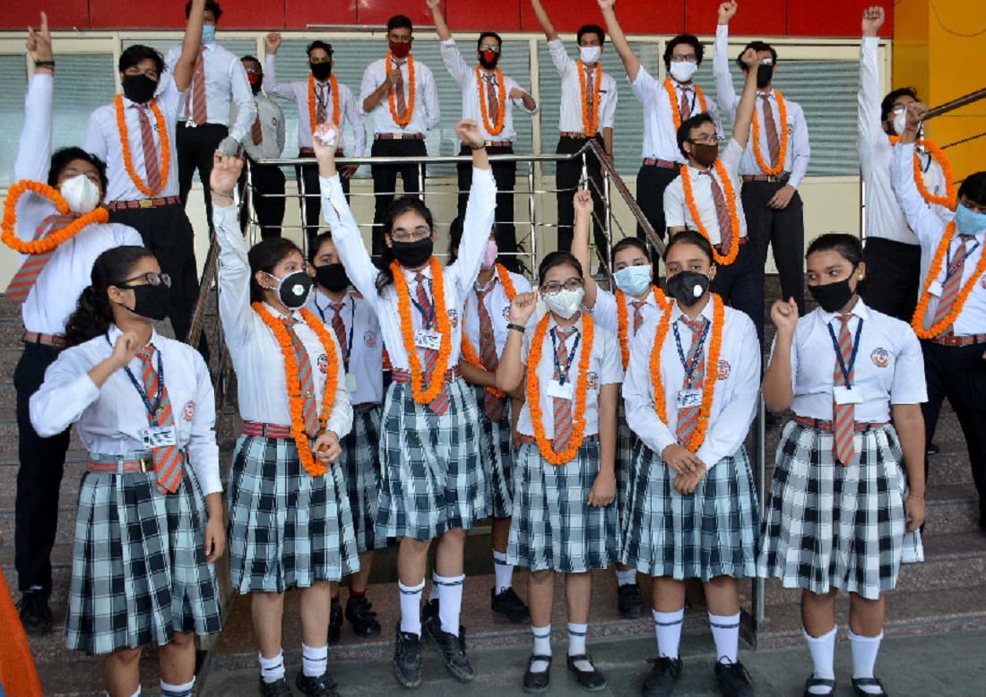 CBSE 2020 12th result purvanchal district toppers