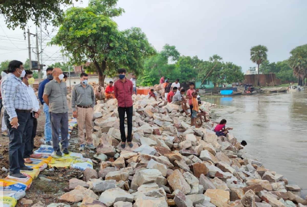 Gorakhpur Flood news: rapti, rohin and kuwano river across danger mark, Flood Water will enter in city
