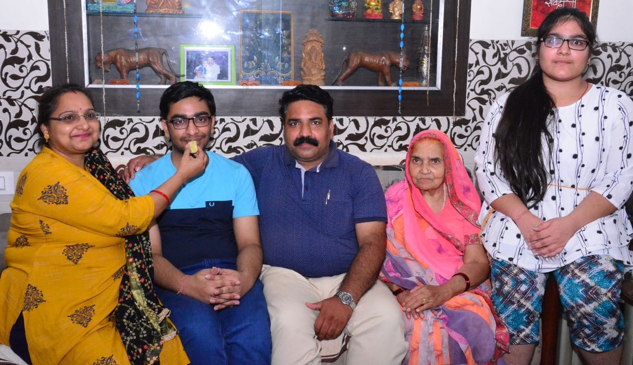 Akshat Verma, Naman Jain CBSE 12th topper in Muzaffargan